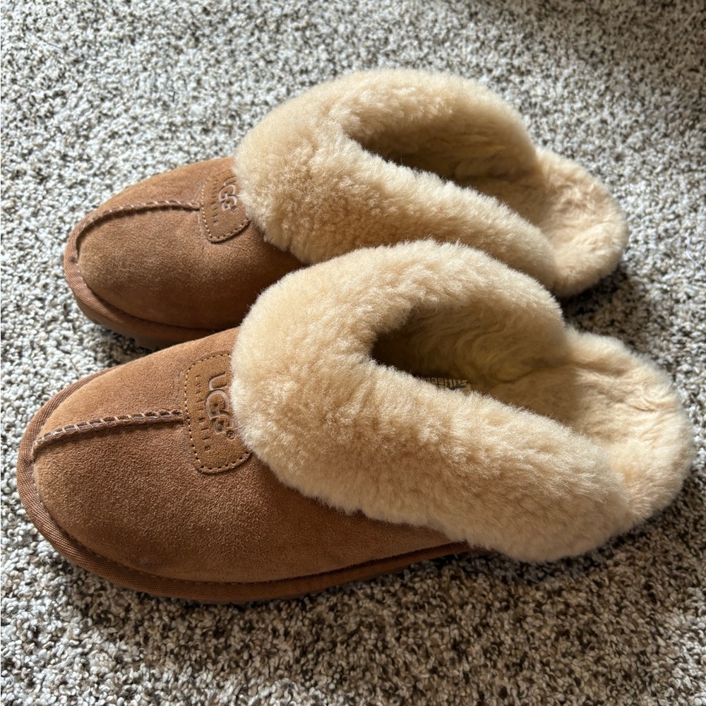 Ugg Shearling Women’s Slippers Size 9 in Chestnut